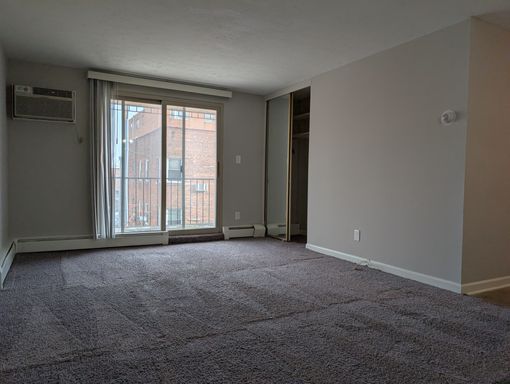 1 Bedroom, 1 Bathroom Apartment in Lakewood!! – photo 1