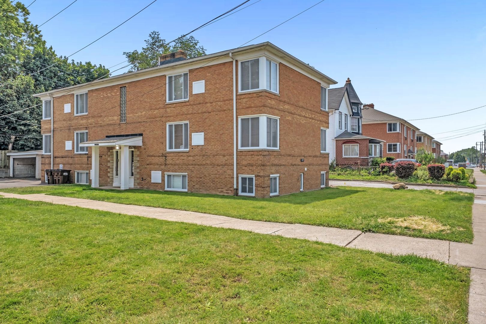 Rocky River Apartment: 18975 - 97 Hilliard Blvd