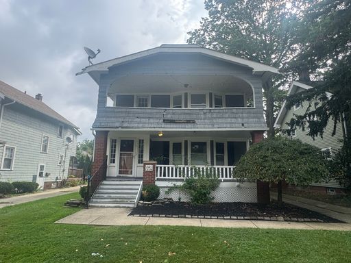 Two bedroom one bathroom apartment in Lakewood, OH – photo 1