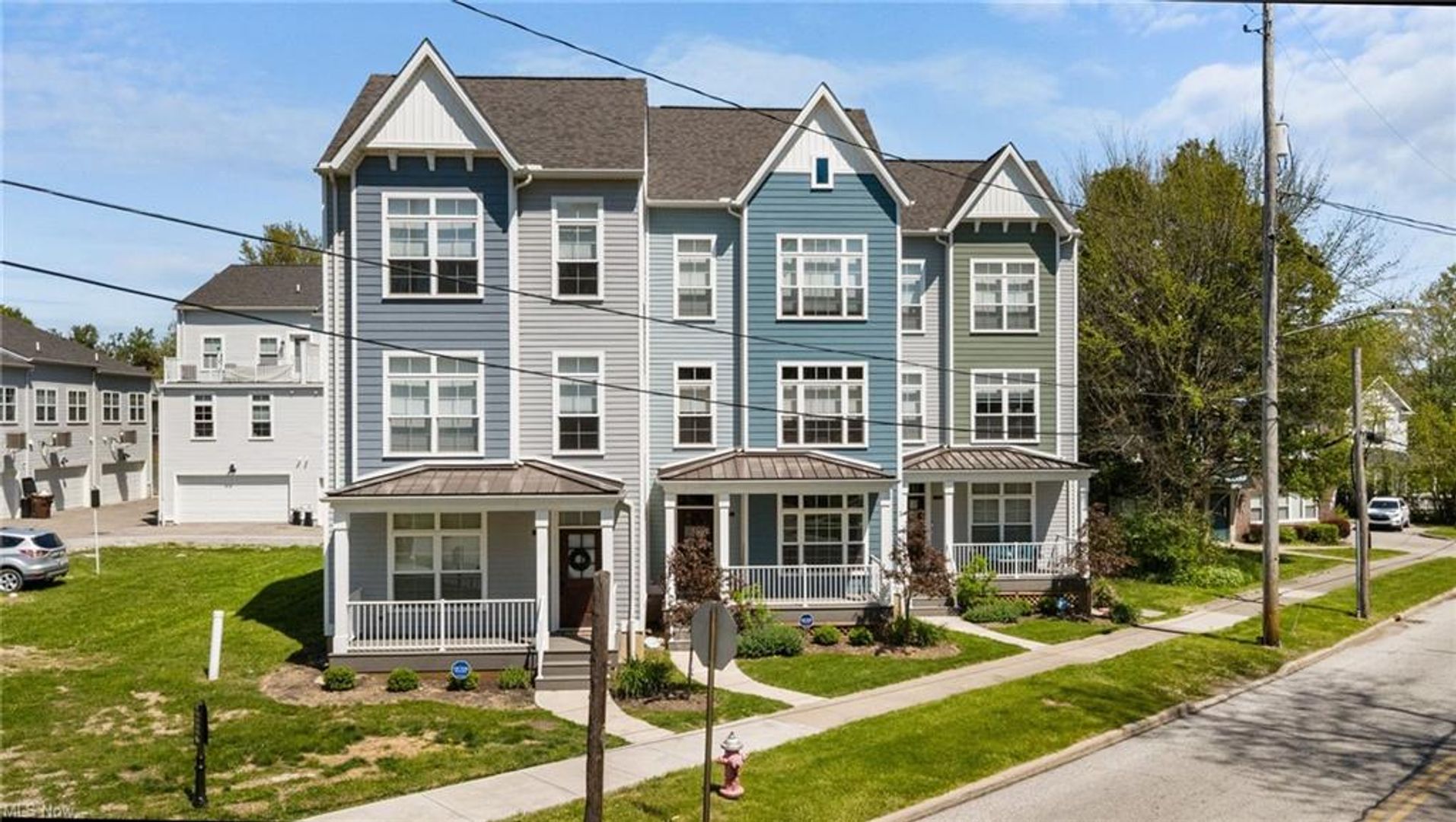 Cleveland House: 12203 Ashbury Ave