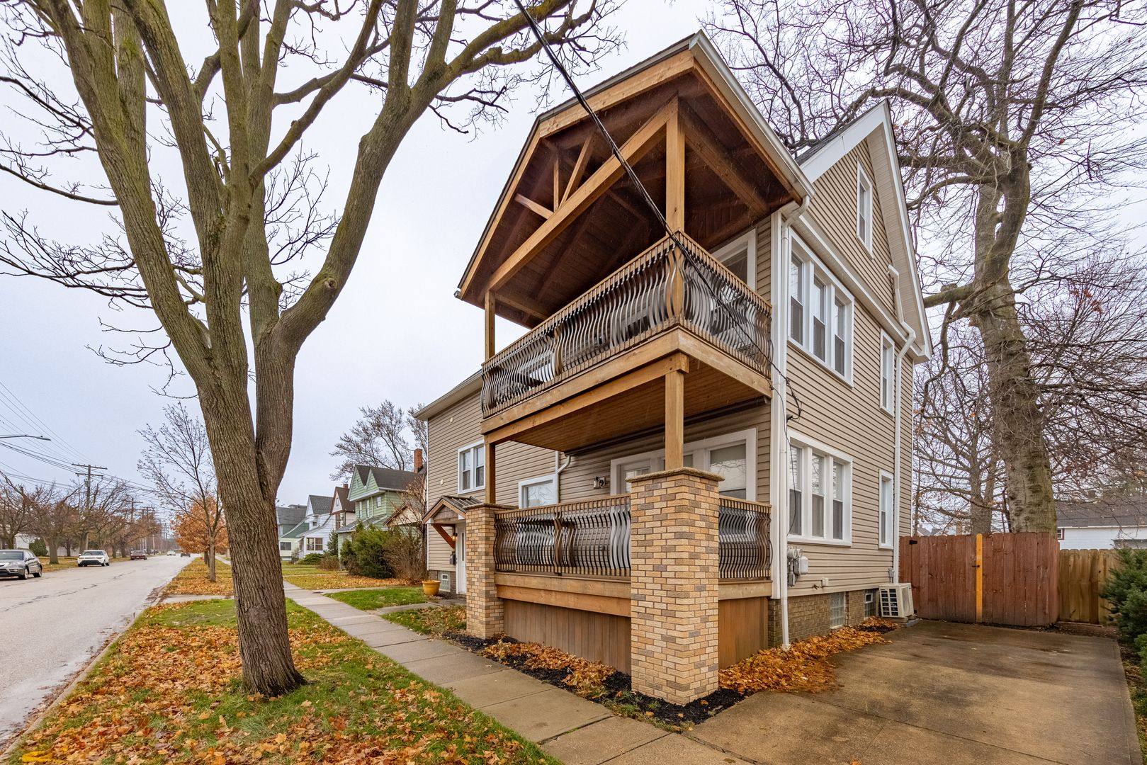 Lakewood Apartment: 1560 Coutant Avenue