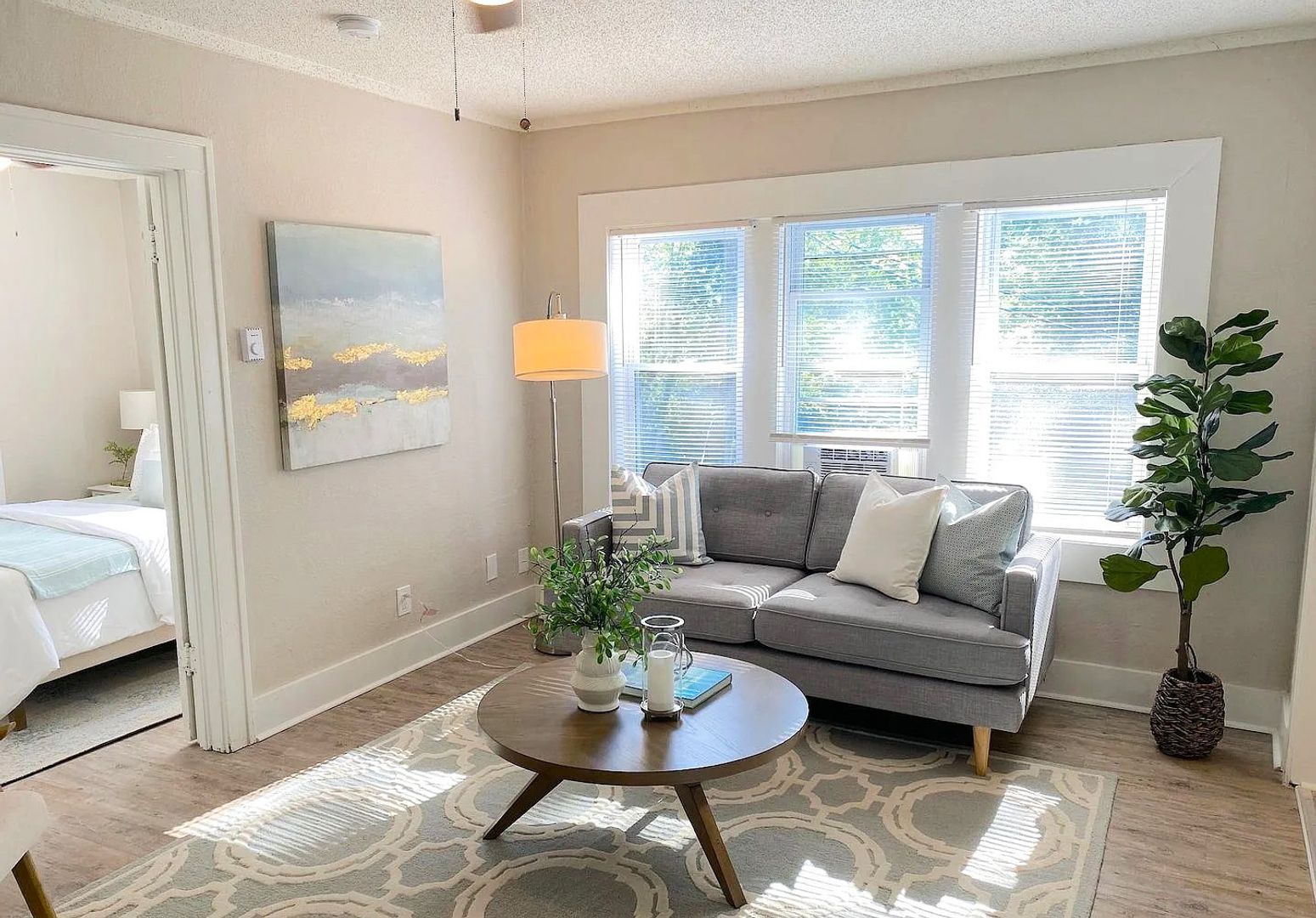 Kansas City Apartment: 301-307 N Gladstone Blvd
