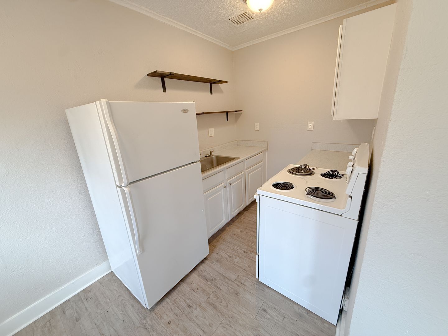 Kansas City Apartment: 301-307 N Gladstone Blvd