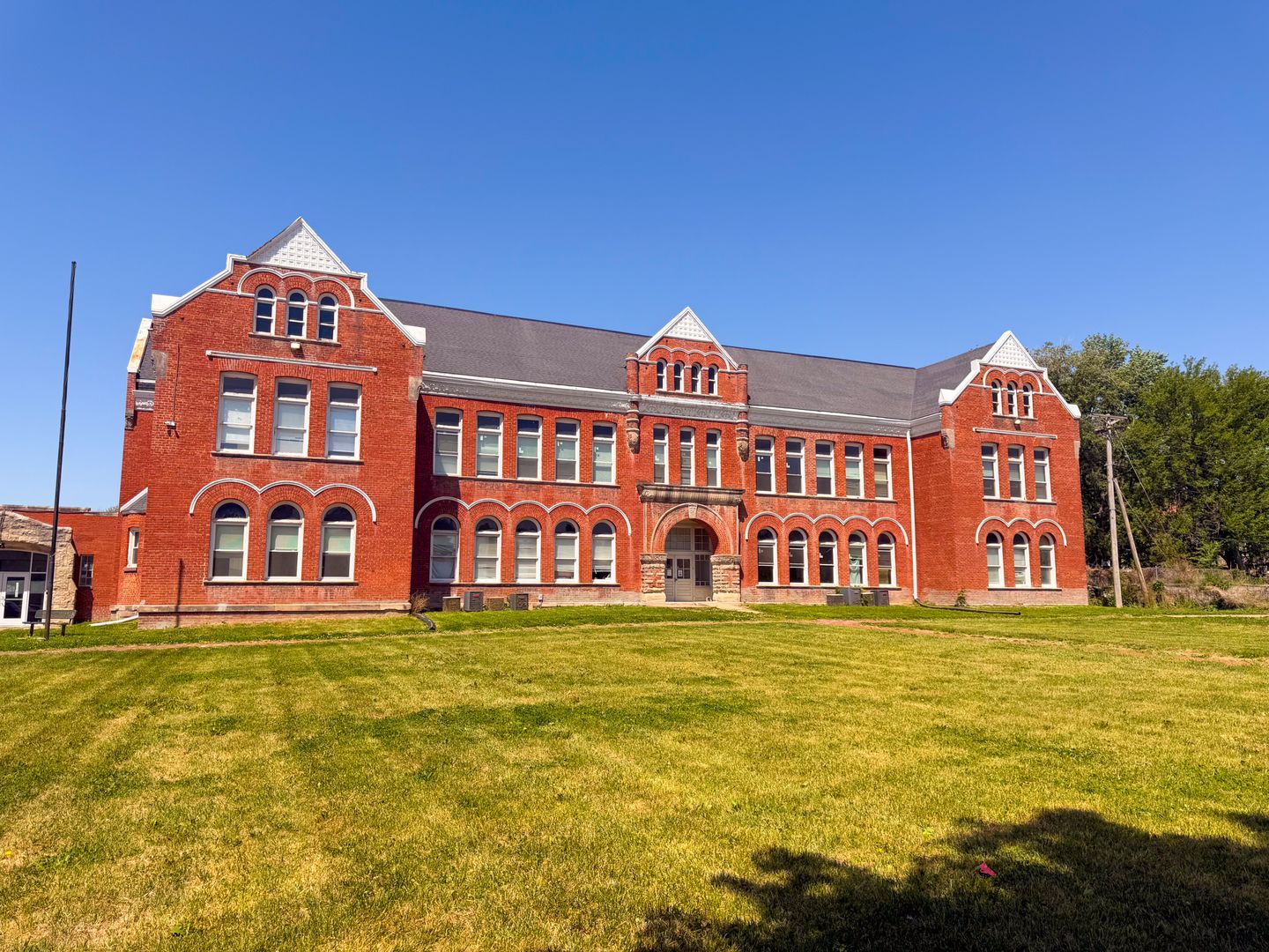 Omaha Apartment: 1012 S 24th St