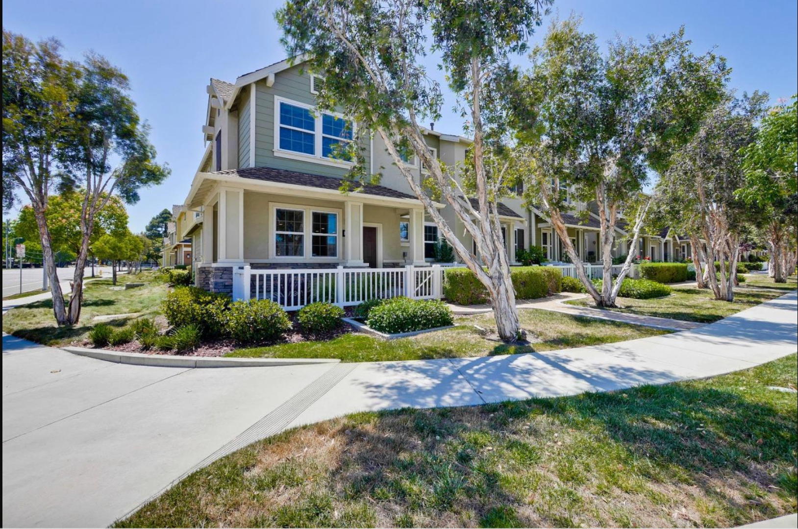 Fremont Townhome: 402 Rock Ave