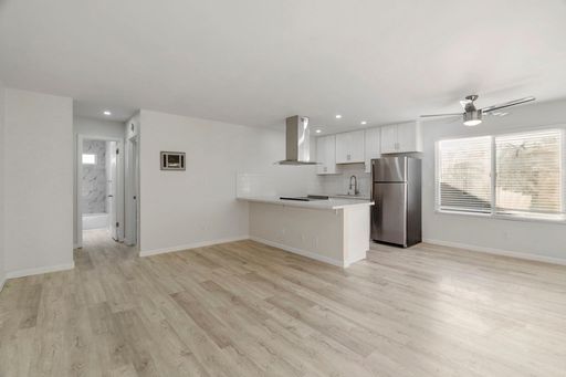 Stunning Updated Apartment in Imperial Beach! – photo 1
