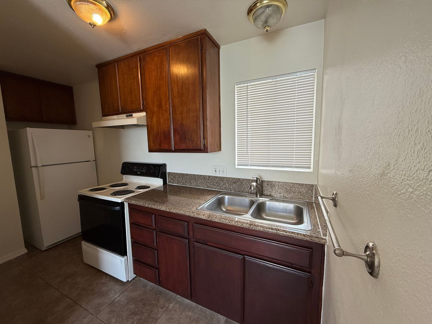 SAN DIEGO Apartment: 4086 SWIFT AVENUE #1-16