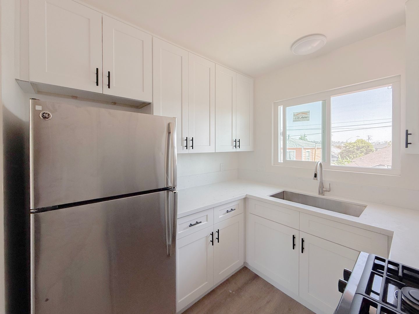 SAN DIEGO Apartment: 2248 OCEANVIEW BLVD