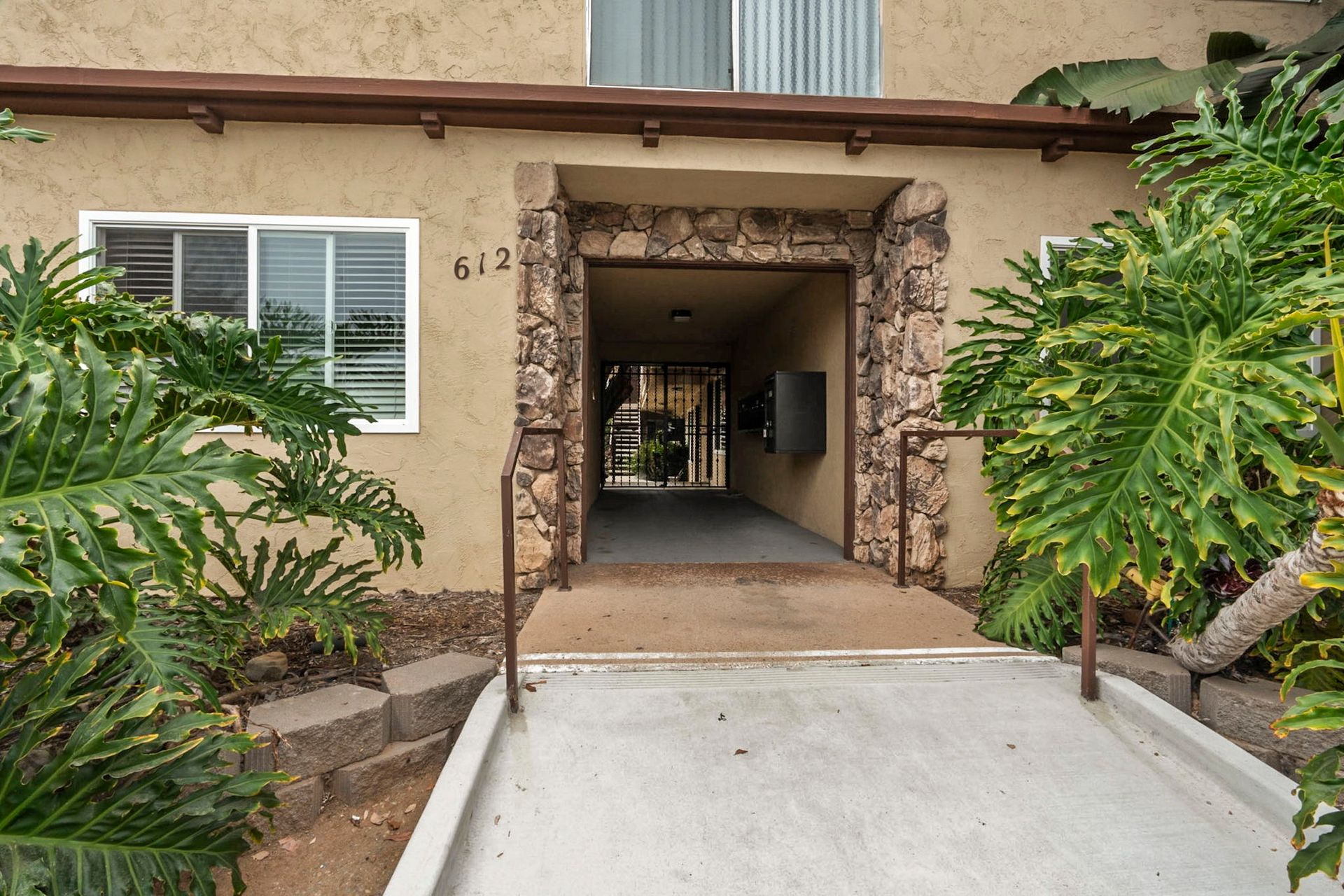 IMPERIAL BEACH Apartment: 612 DELAWARE STREET