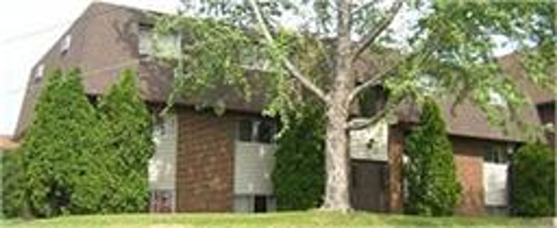 Coralville Apartment: 910 20TH Ave Pl
