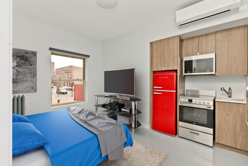 Studio Apartment in Uptown! – photo 1
