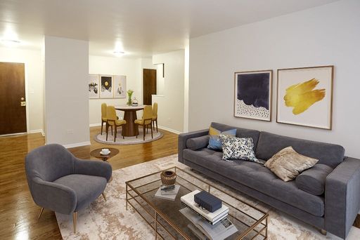 One Bedroom Apartment in Edgewater – photo 1