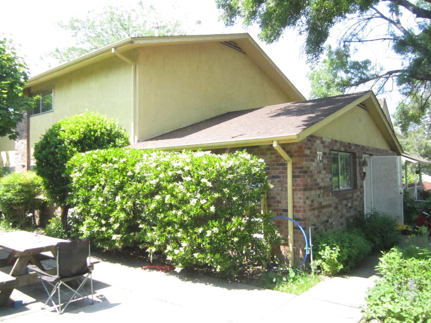 Ashland Apartment: 77 California St.