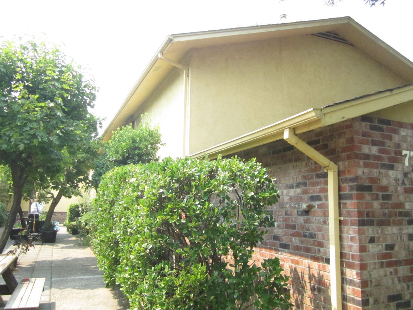 Ashland Apartment: 77 California St.