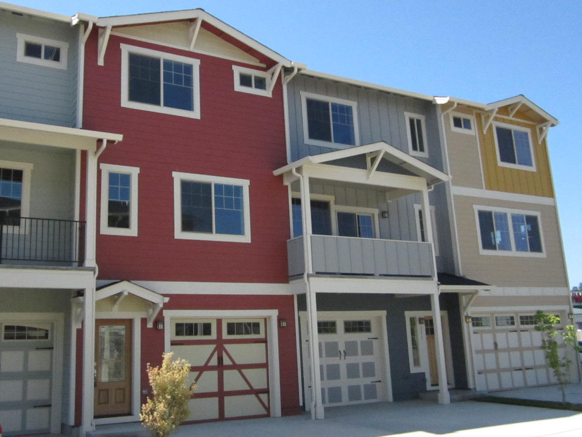Medford House: 261 Cherry Bark Ln