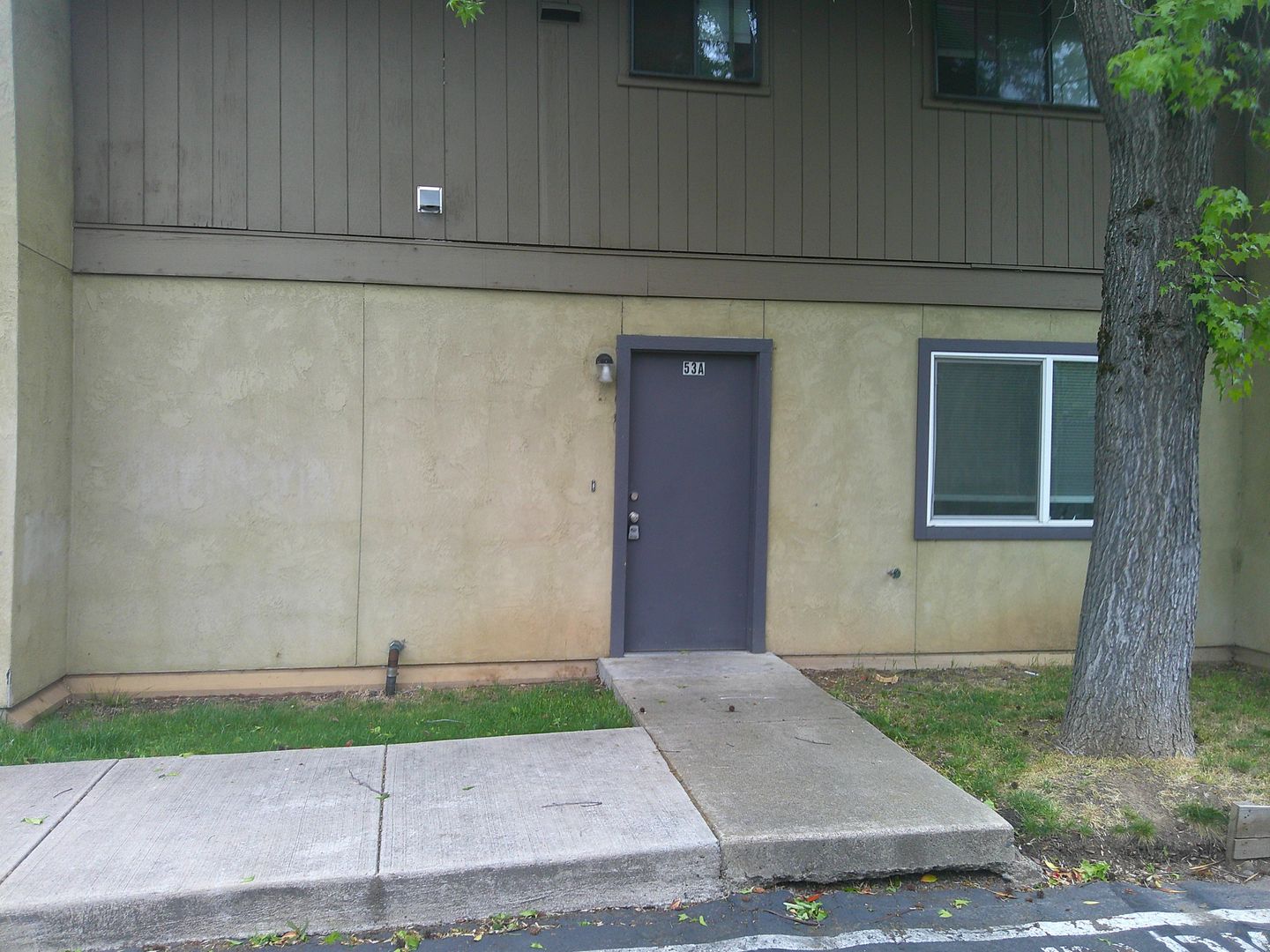 Medford Apartment: 1050 Spring St.