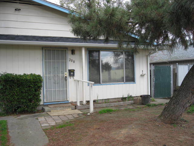 Medford Apartment: 208/210 Haven St.