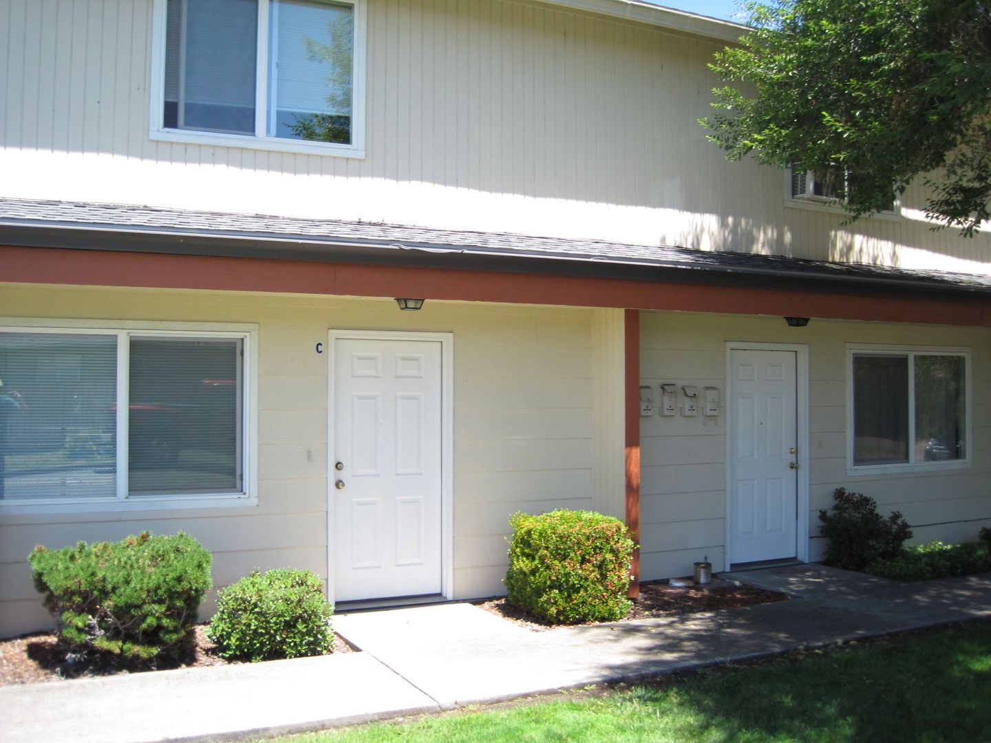 Medford Apartment: 305 Liberty St.