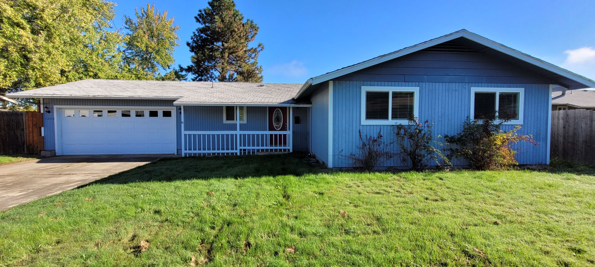 Central Point House: 1240 Vista Dr.