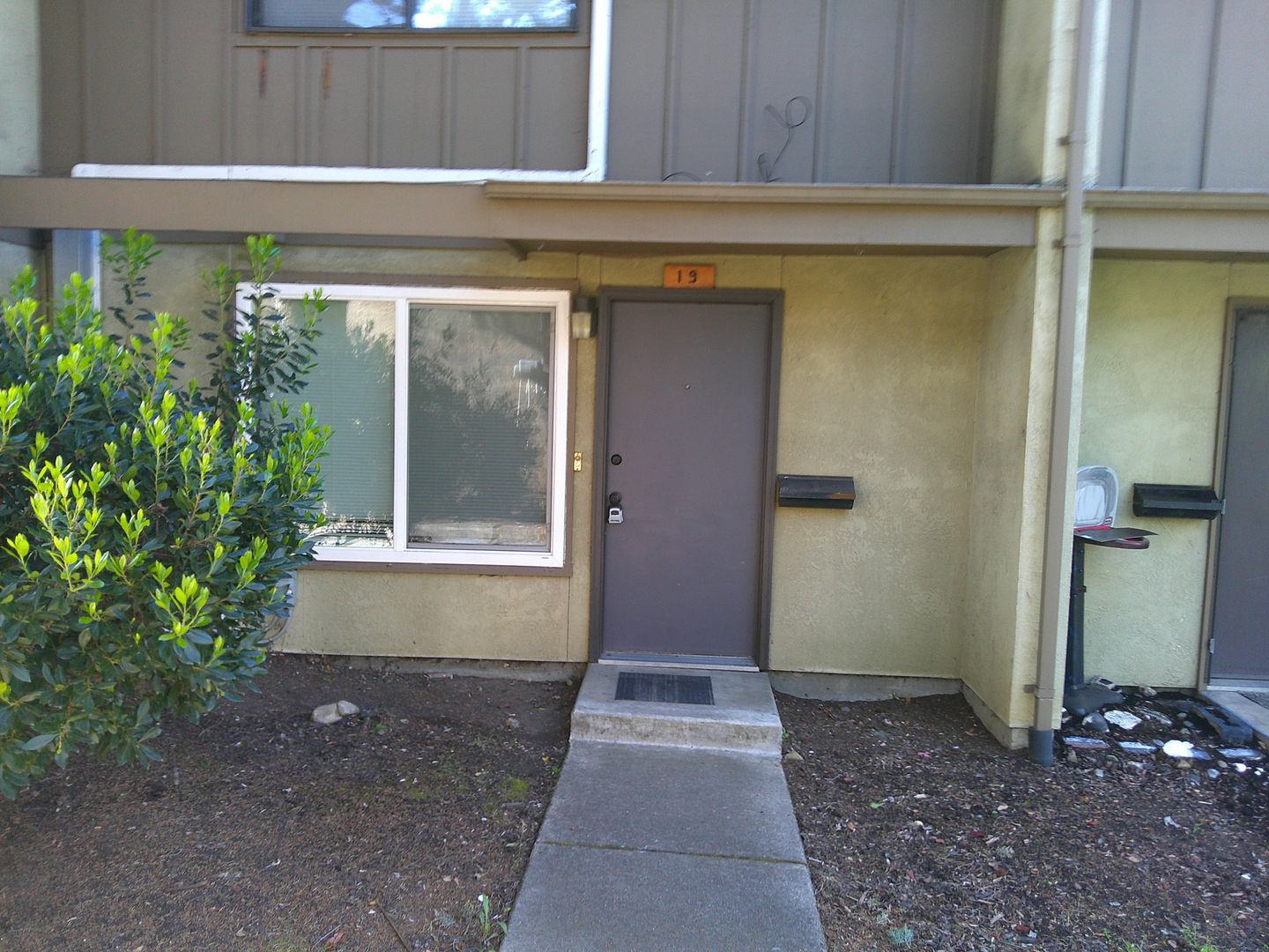 Medford Apartment: 1050 Spring St.
