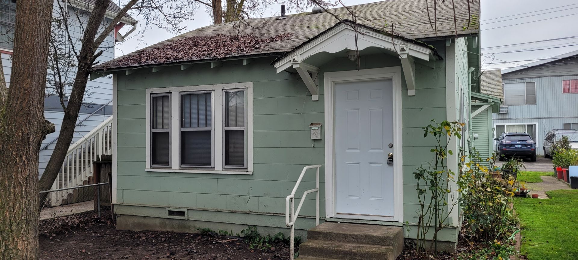 Medford Apartment: 221 N Holly