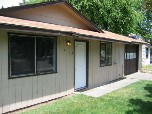 Medford House: 1112 Withington St