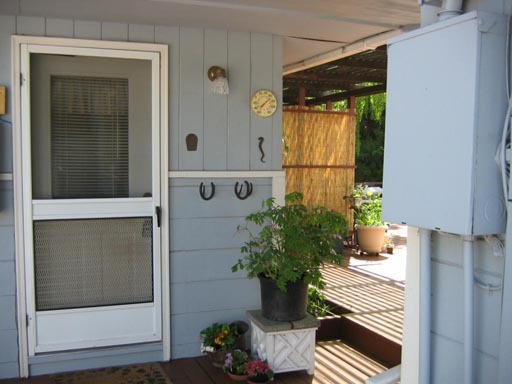 Ashland House: 874 Glendale Ave