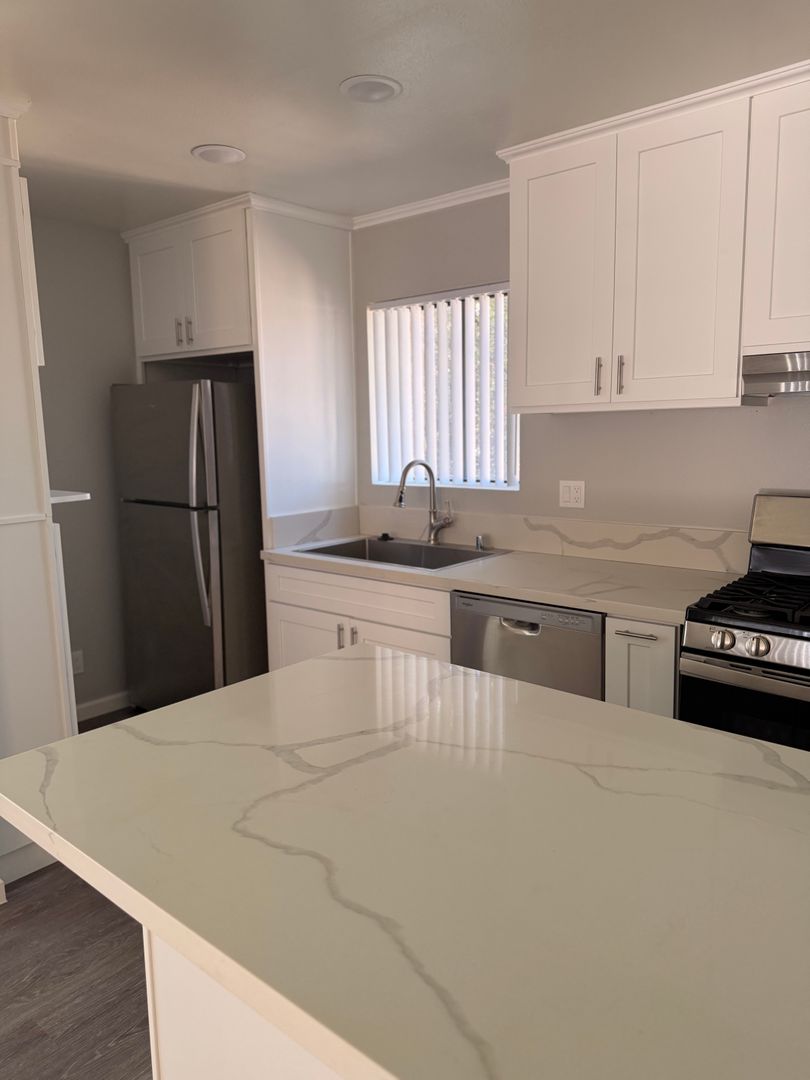 Palm Springs Apartment: 2636 N. Indian Canyon Dr.
