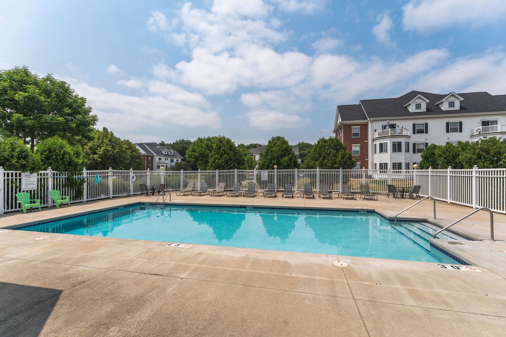Madison Apartment: 1602 Kings Mill Way