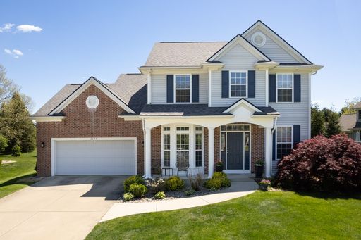 Gorgeous 4-Bed, 4-Bath in a Great Portage Neighborhood – photo 1