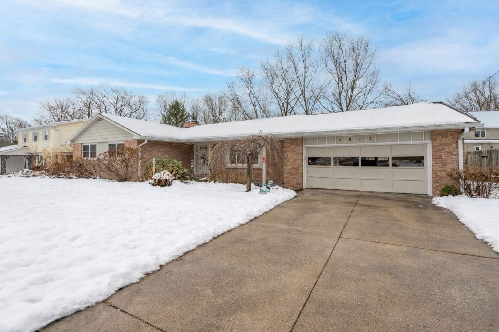 Portage House: 1517 Royal Oak Avenue