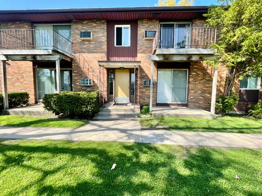 2 Bedroom in Kalamazoo – photo 1