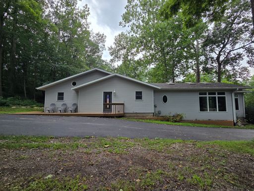 Furnished Two Bedroom Home with Pond Access in Eau Claire