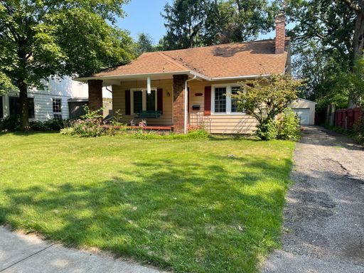 Three Bedroom Home in Kalamazoo – photo 1