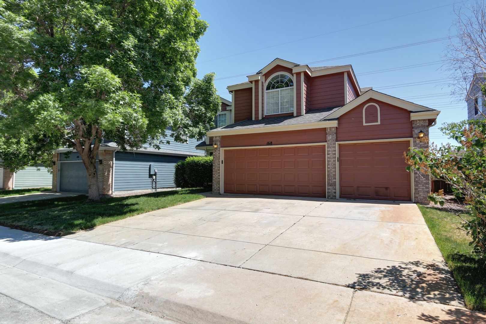 Castle Rock House: 168 S. Carlton Street