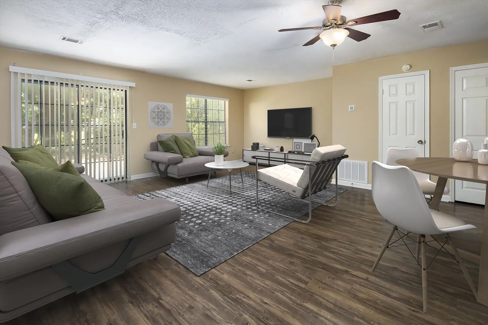 Brunswick Apartment: 1105 Fountain Lake Drive