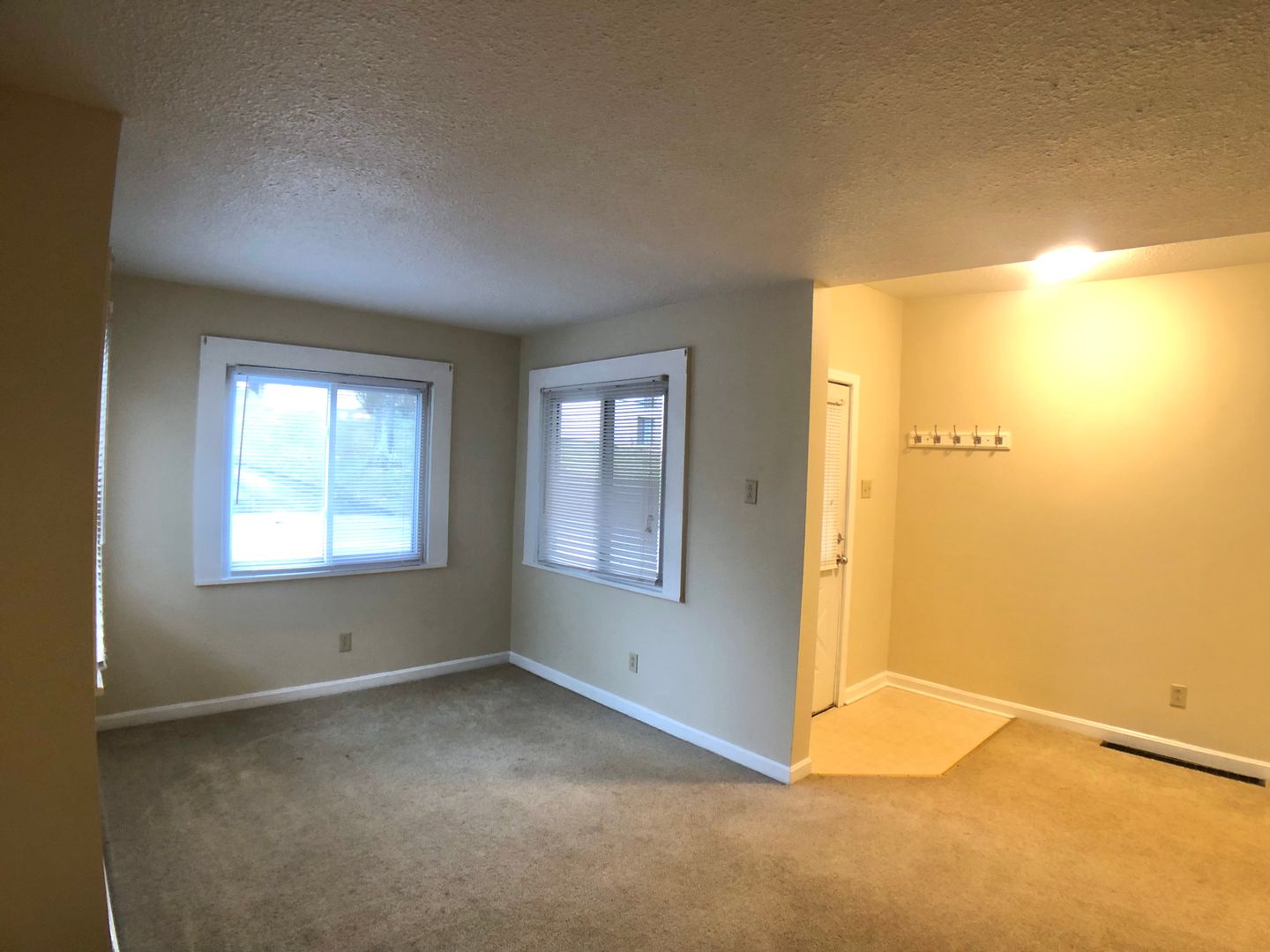 Washington Apartment: 995 East Maiden St