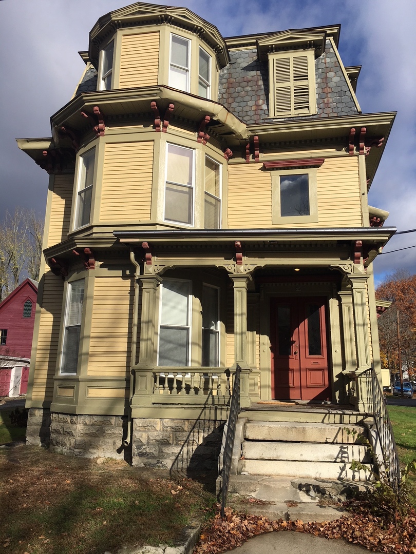 Bellows Falls Apartment: 25 Henry Street