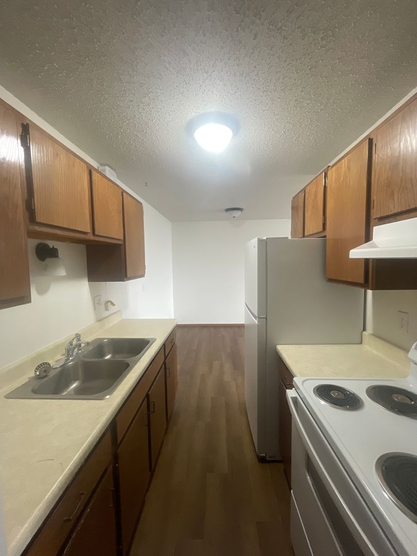 Beulah Apartment: 1200-1206 3rd Ave NW