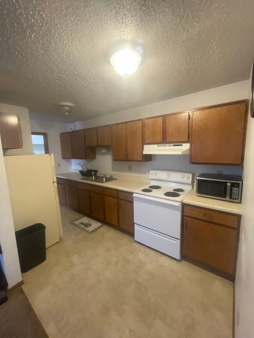 Beulah Apartment: 1200-1206 3rd Ave NW