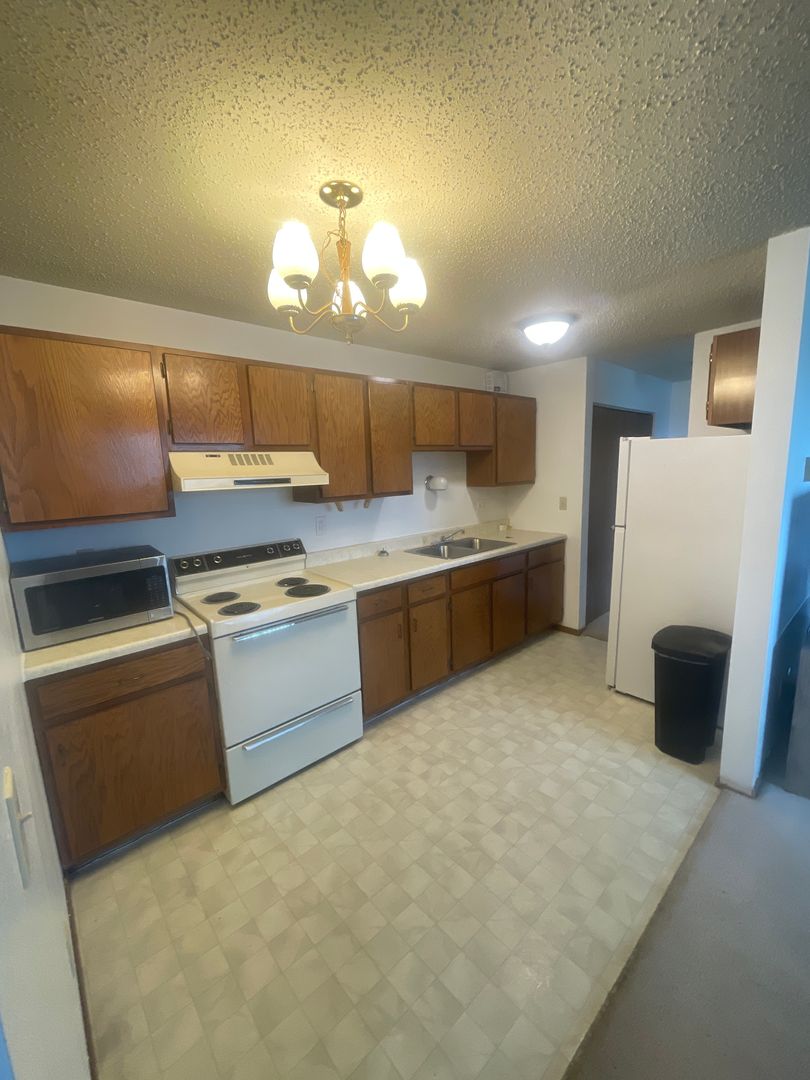 Beulah Apartment: 1200-1206 3rd Ave NW