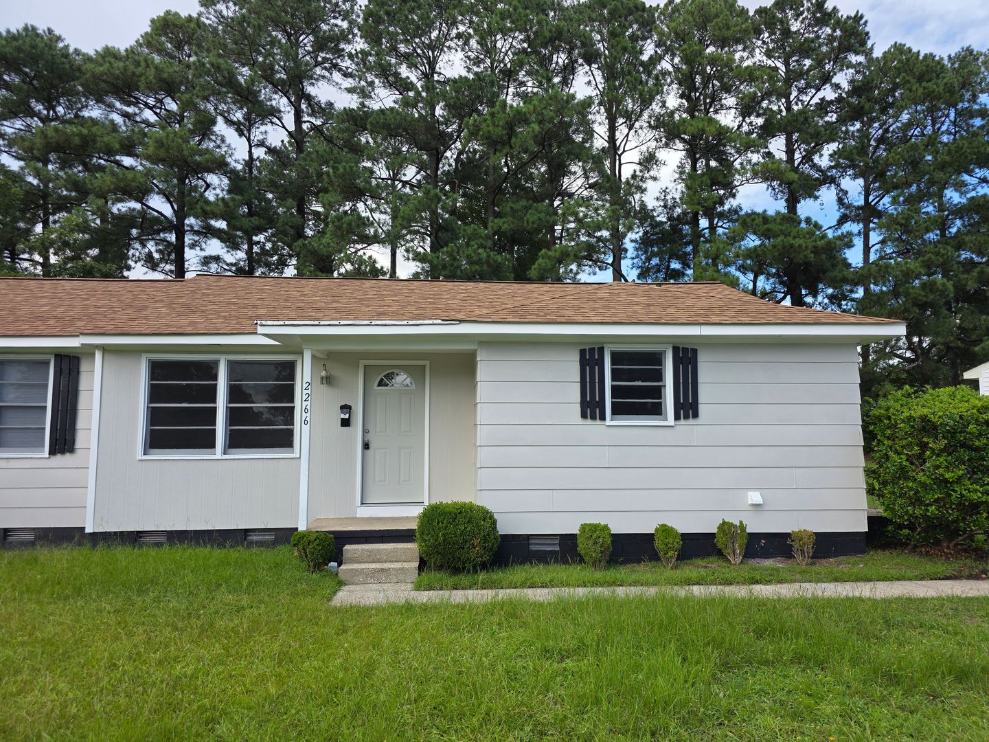 Jacksonville House: 2266 Onslow Drive
