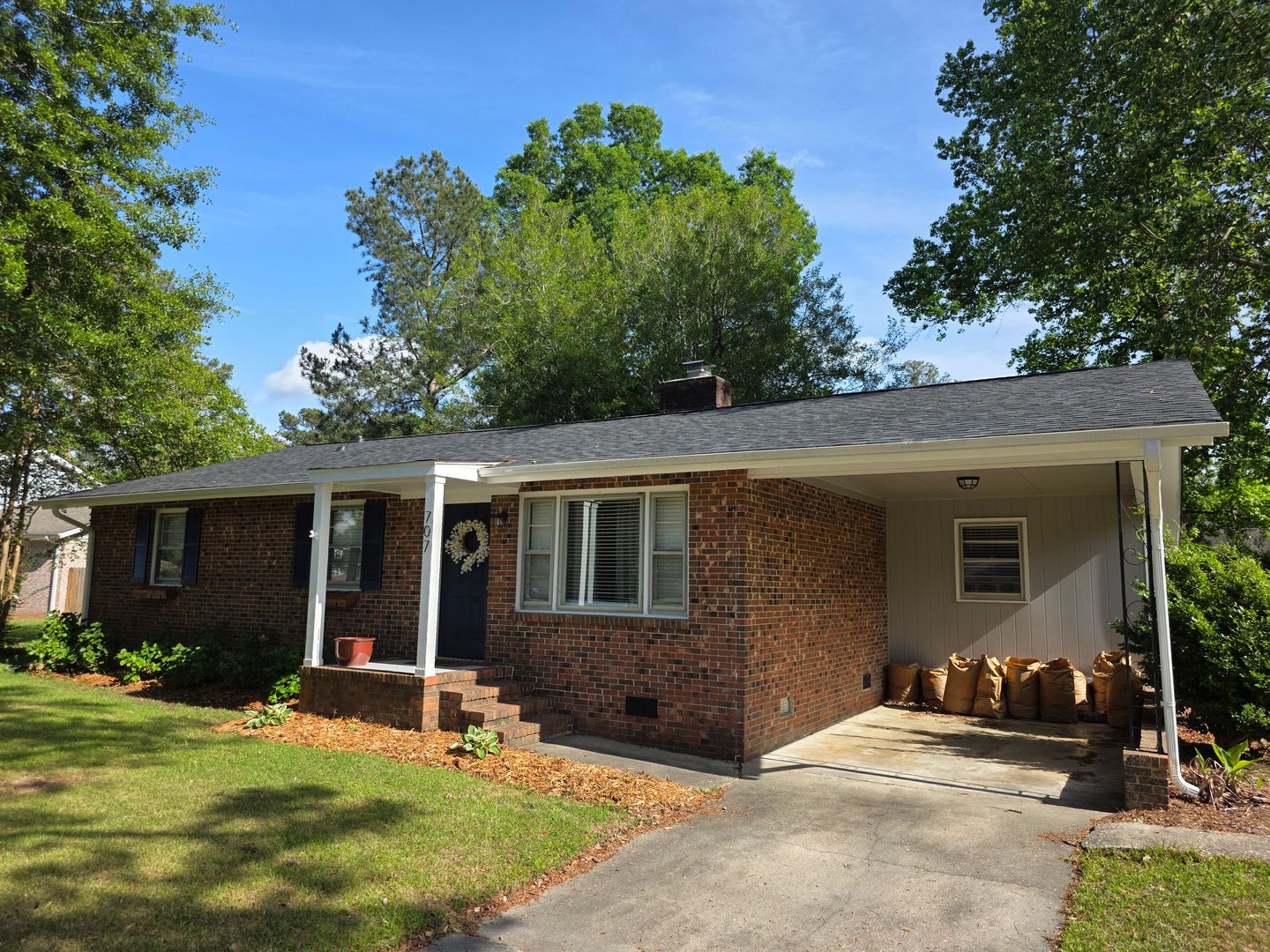 Jacksonville House: 707 Little John Avenue