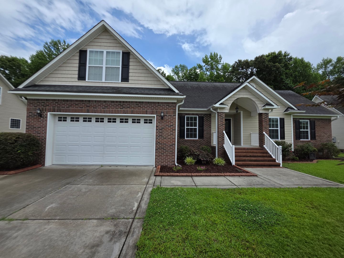 Jacksonville House: 205 Woodberry Place