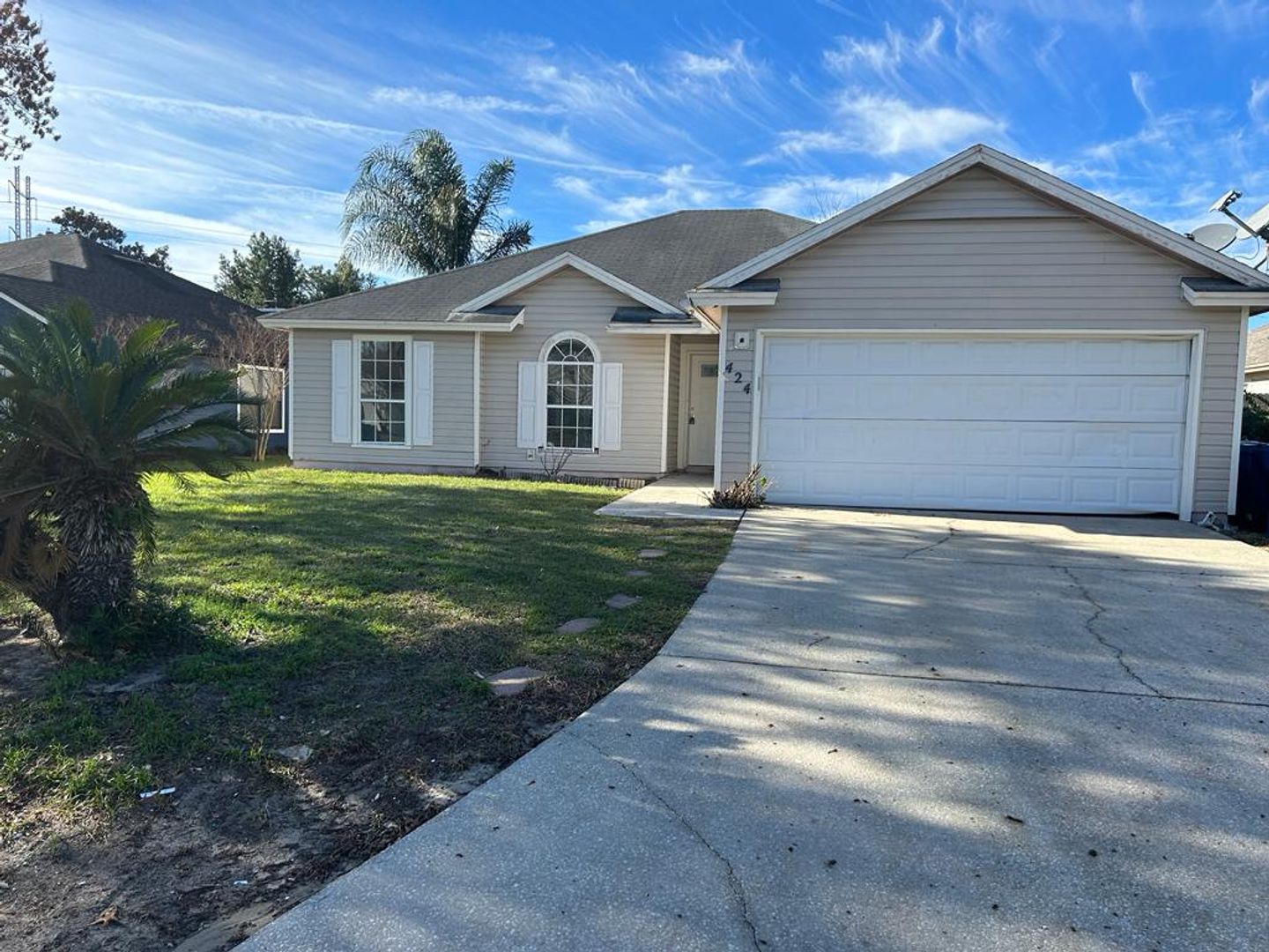 Jacksonville House: 424 Rolling Rock Ct