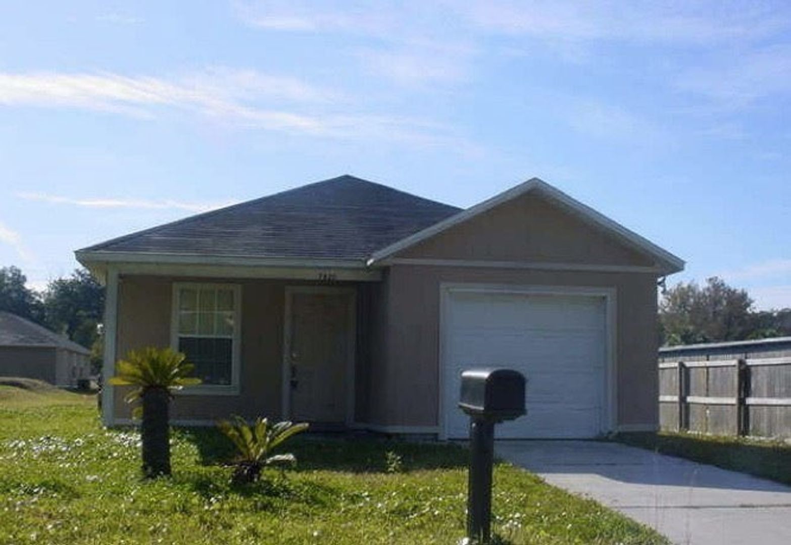 Jacksonville House: 7820 Jasper Ave