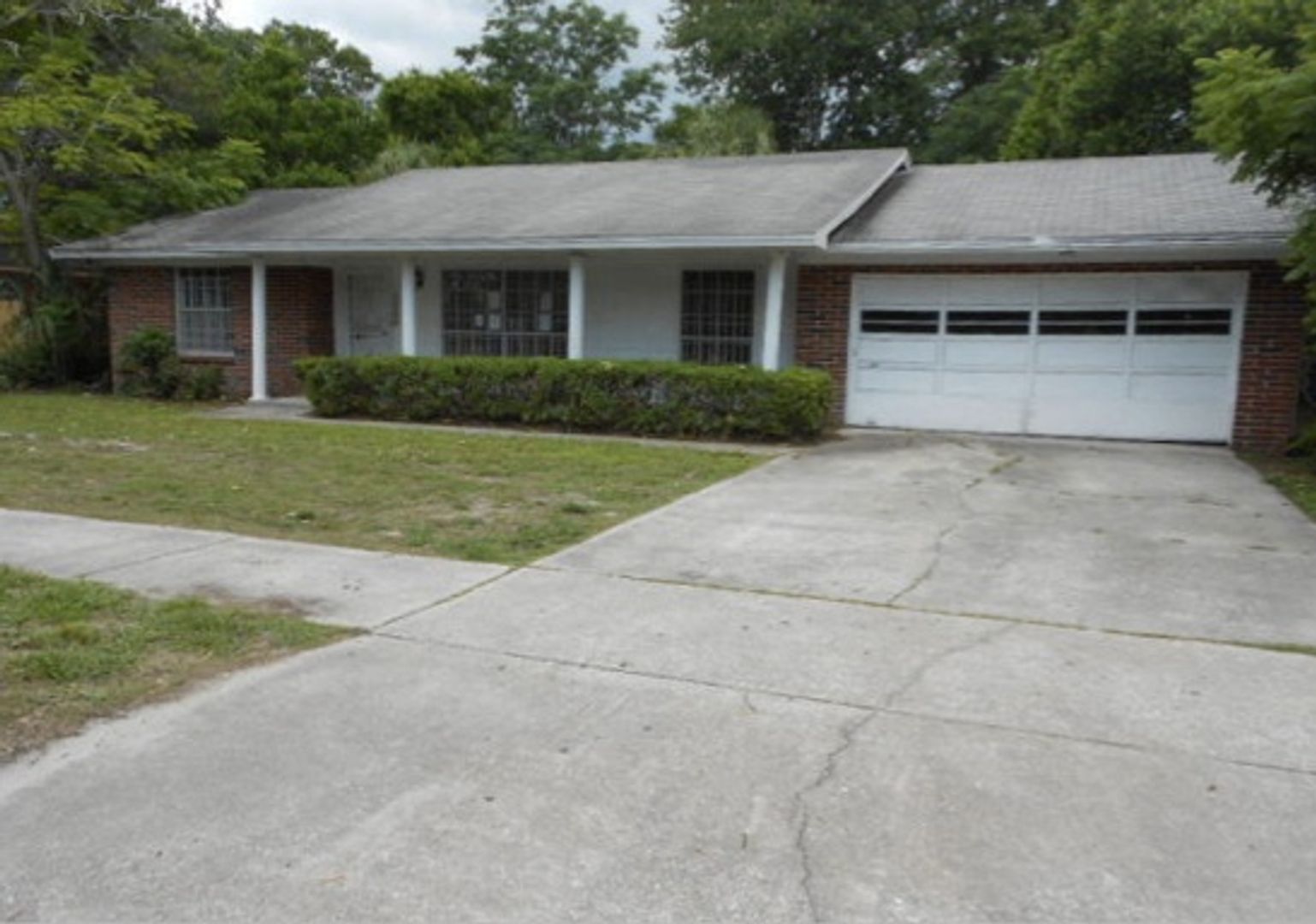 Jacksonville House: 3850 University Club Blvd
