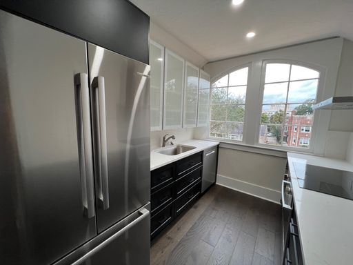 1 bedroom condo for rent near Memorial Park in Riverside! – photo 1