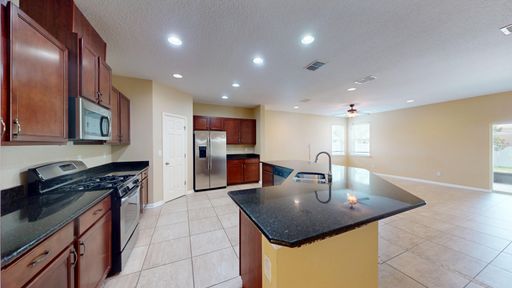 Beautiful 4 bedroom, 2.5 bathroom home in Greenleaf Village at Nocatee!
