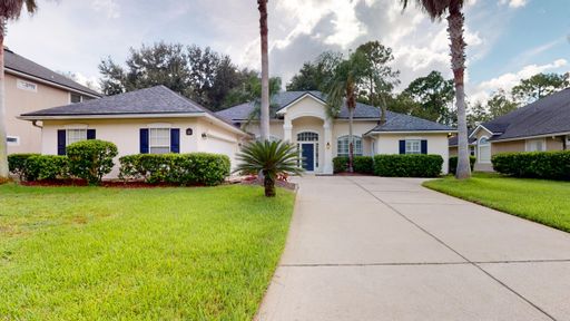 Beautiful 4-bedroom, 3-bathroom home in the desirable South Hampton community – photo 1